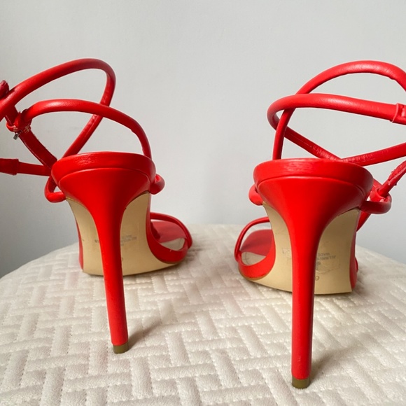 GUESS strappy heels - Picture 2 of 7